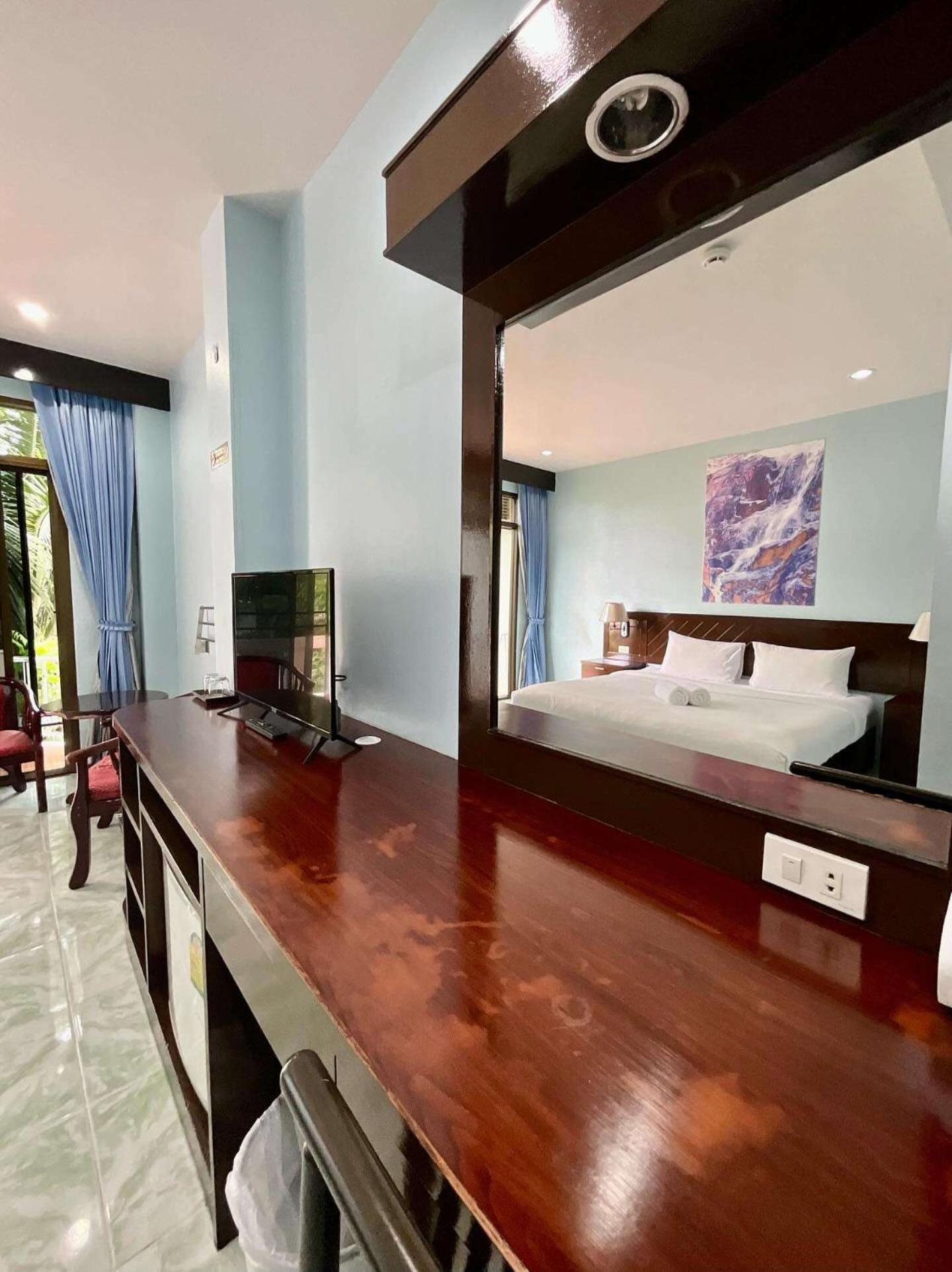 Riviera Patong Hotel Ngoại thất bức ảnh